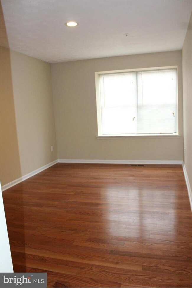 Building Photo - 4832 Brookstone Terrace