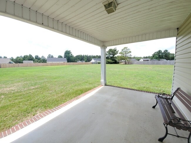 Building Photo - 102 Kennedy Dr