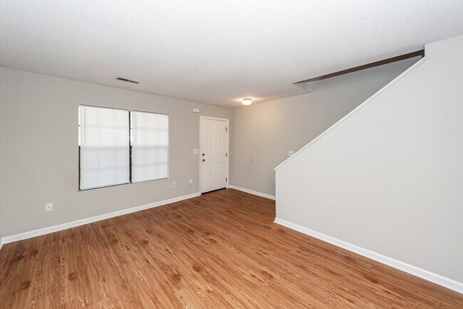 Building Photo - 296 Fleming Rd