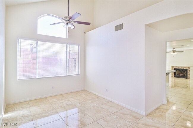 Building Photo - 1713 Elsinore Ave
