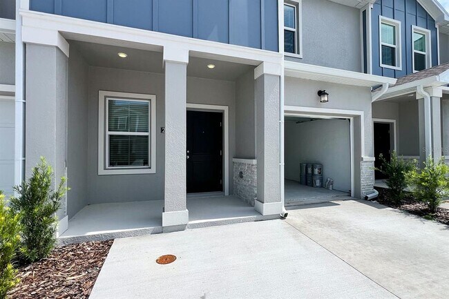 Building Photo - 2607 Skyline Lp