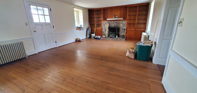 Building Photo - 159 Limerick Center Rd