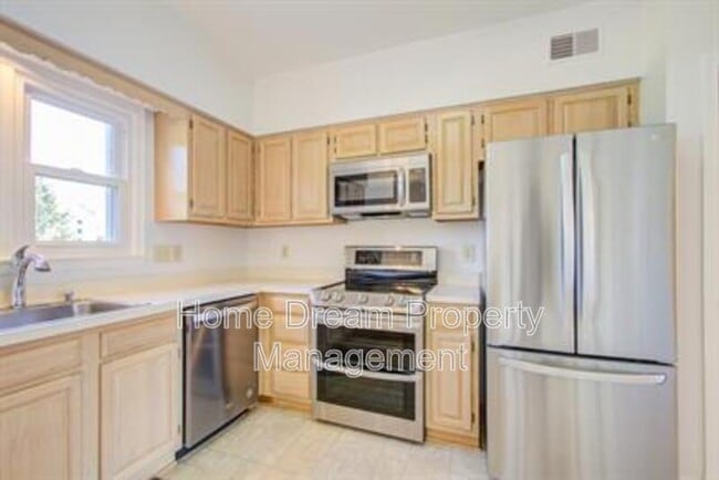 Building Photo - 5946 Wescott Hills Way