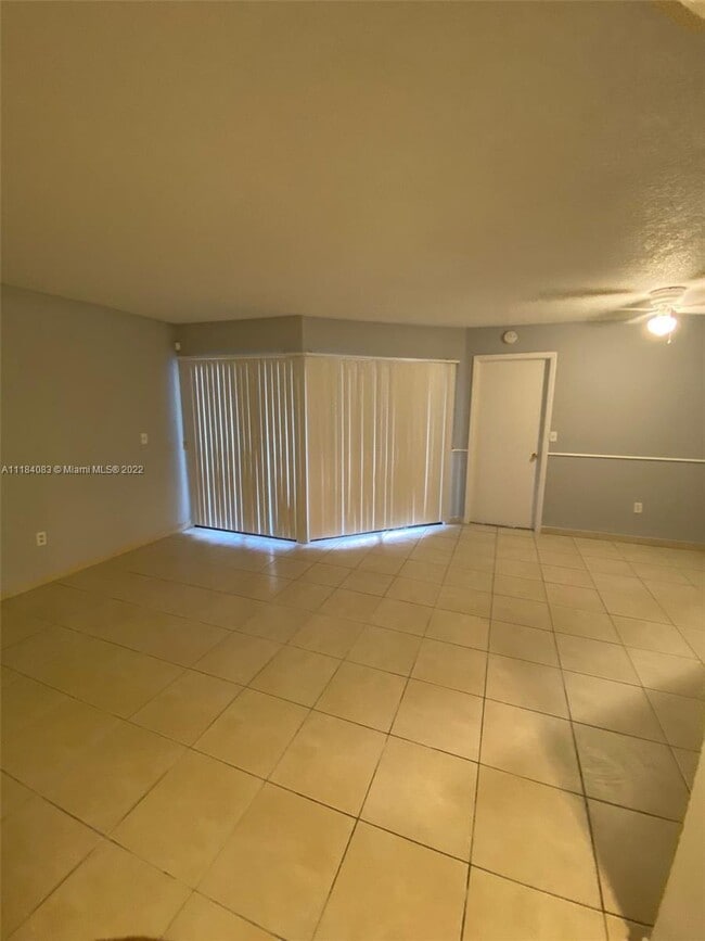 Building Photo - 1042 Adams Ave