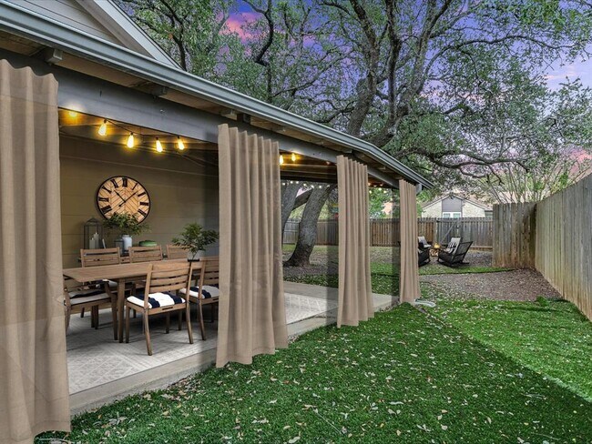 Building Photo - 11213 El Salido Pkwy