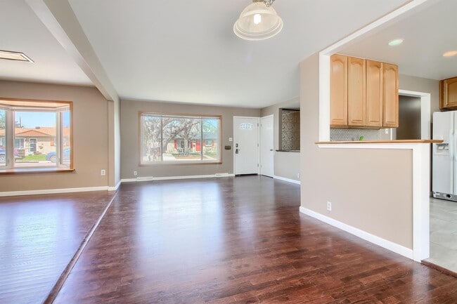 Building Photo - 3084 W Chenango Ave