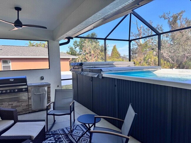 Building Photo - 26 Medalist Way