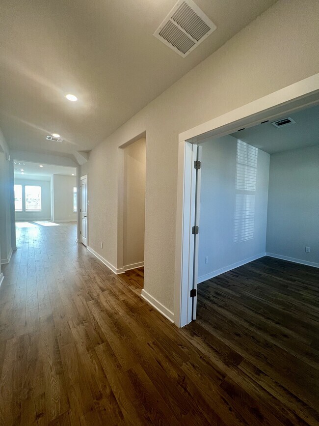 Building Photo - 14426 Daphne Bnd