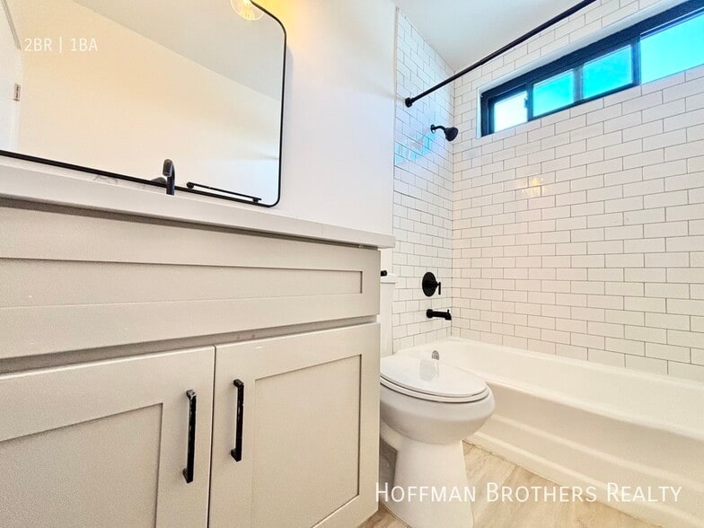 Building Photo - 6958 Woodman Ave