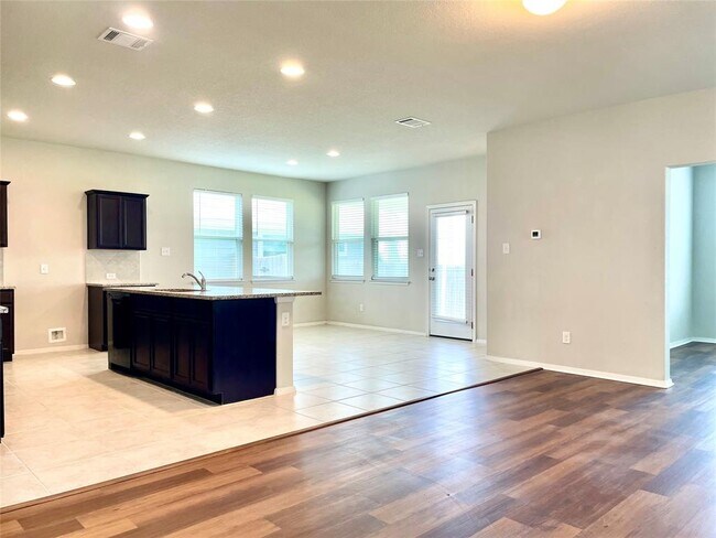 Building Photo - 6701 Wolf Pack Dr