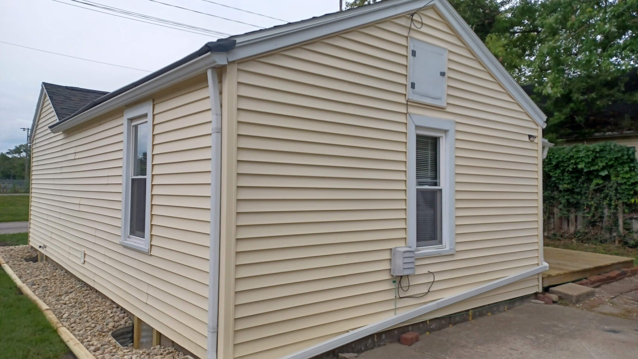 Southwest exterior - 116 Railroad Ave