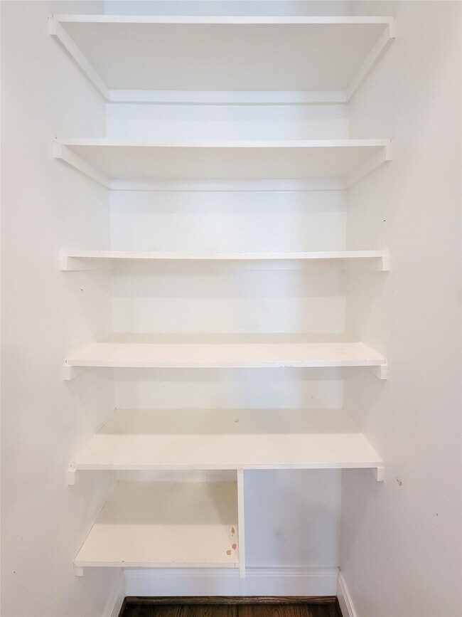 Building Photo - 12 Hermann Park Ct