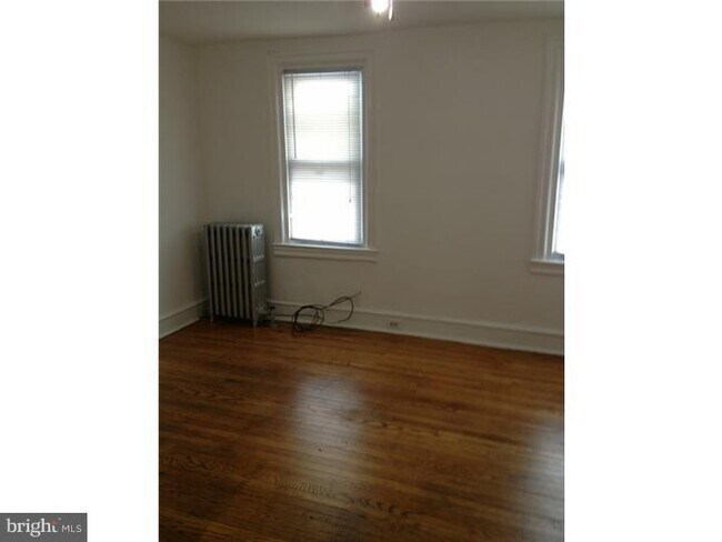Building Photo - 2055 E Rittenhouse St