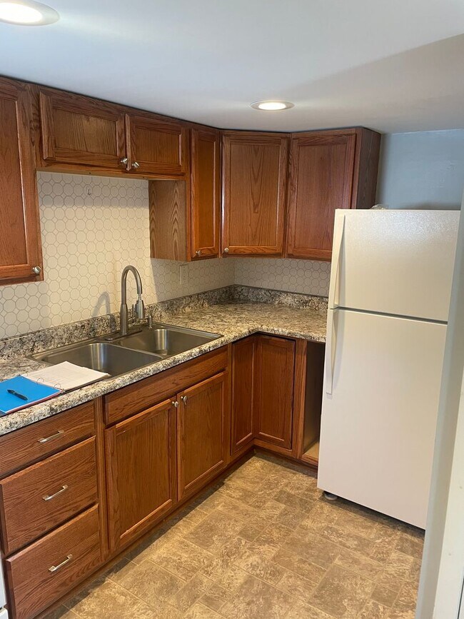 Building Photo - 10 1st Street