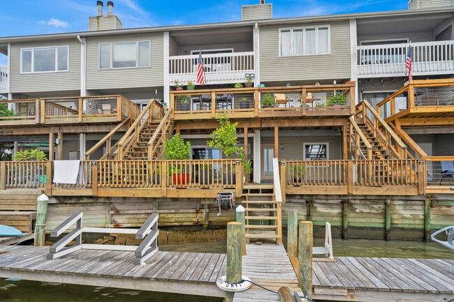 Building Photo - 206 Snug Harbour Dr