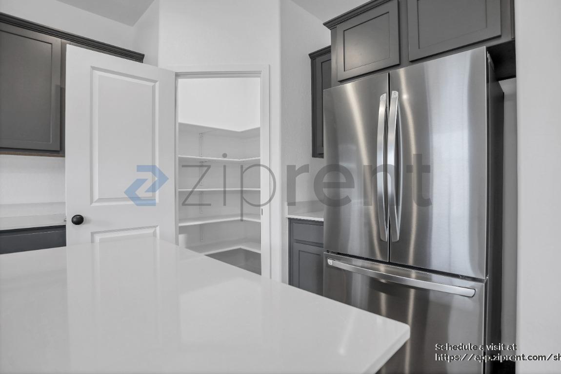 Building Photo - 4654 Sami Jo Dr