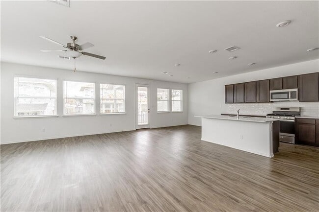 Building Photo - 712 Affazia Ln