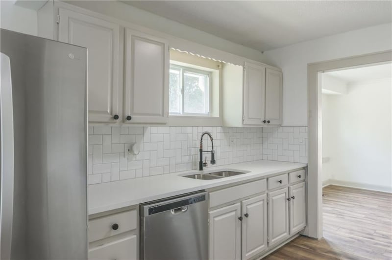 Building Photo - 6143 Forest Ave