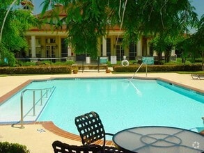 Building Photo - Buena Vista