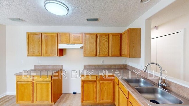 Building Photo - 5 Ryland Pl