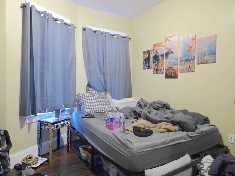 Building Photo - 12 Worthington St