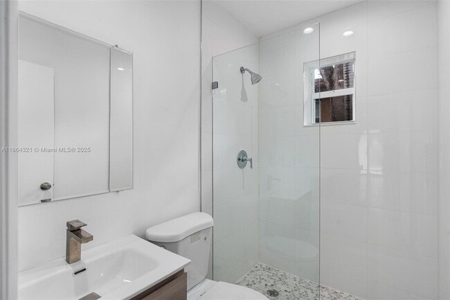 Building Photo - 515 NE 67th St