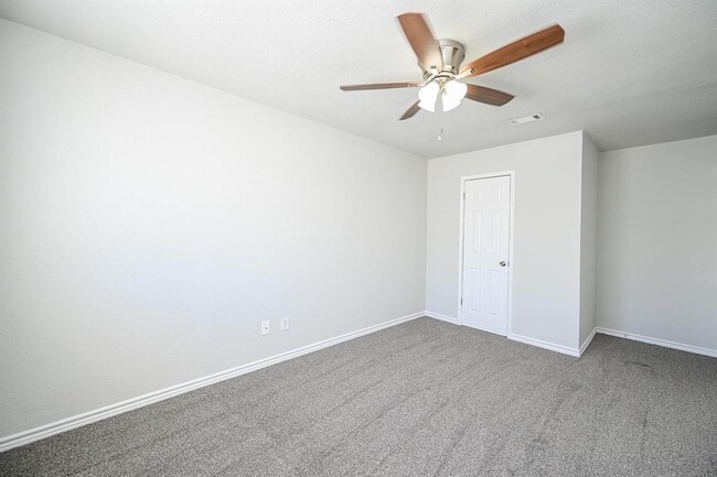 Building Photo - 6514 Kentwick Dr