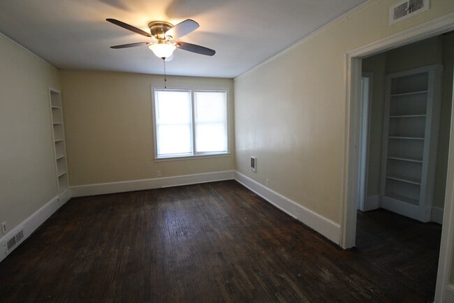 Building Photo - 304 Loring Dr