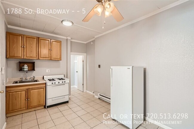 Building Photo - Perfect, Cozy on S Broadway Available for ...