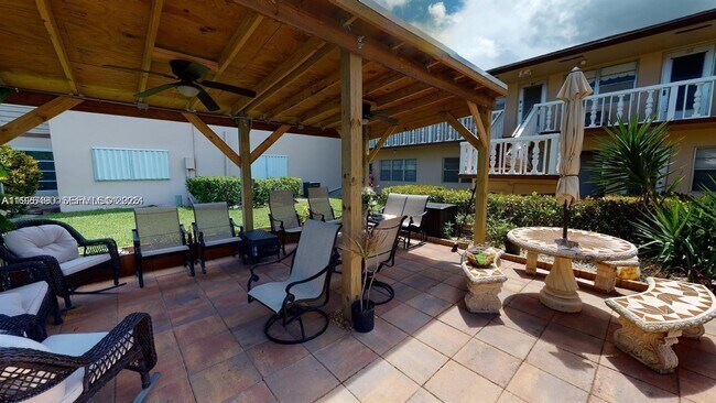 Building Photo - 53 Coventry C