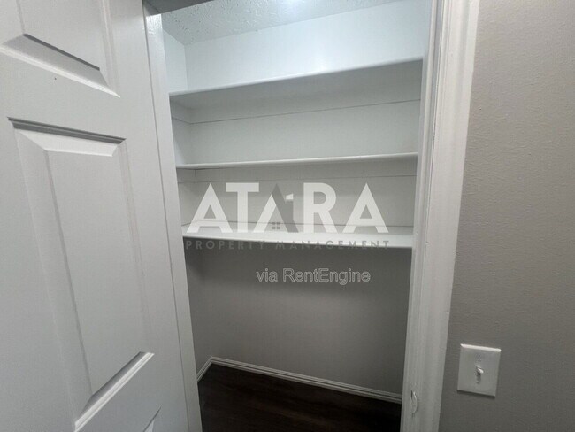 Building Photo - 4247 S Hwy 89