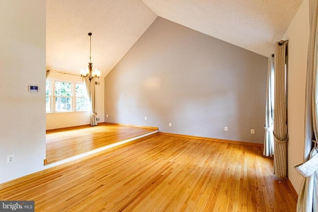 Building Photo - 14912 Emory Ln