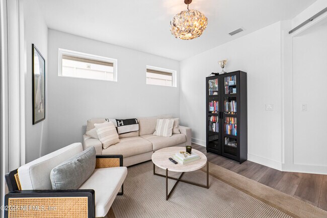 Building Photo - 2107 Gordon Ave