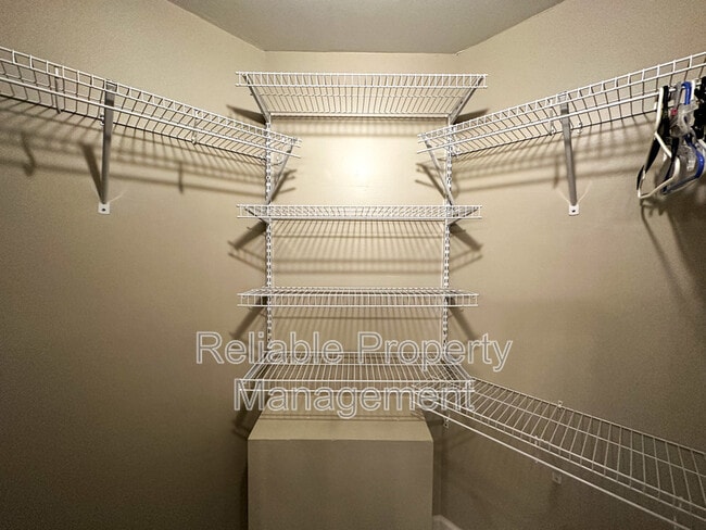 Building Photo - 5716 Grasmere Ct