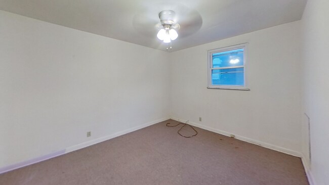 Building Photo - 11 W McNutt St