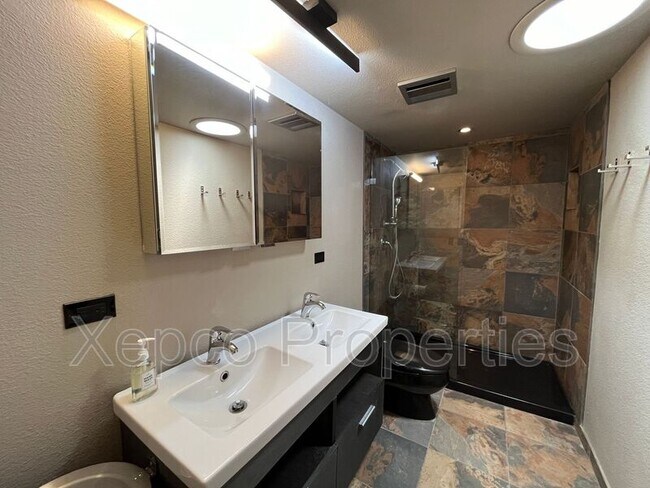 Building Photo - 2961 Sunflower Cir W