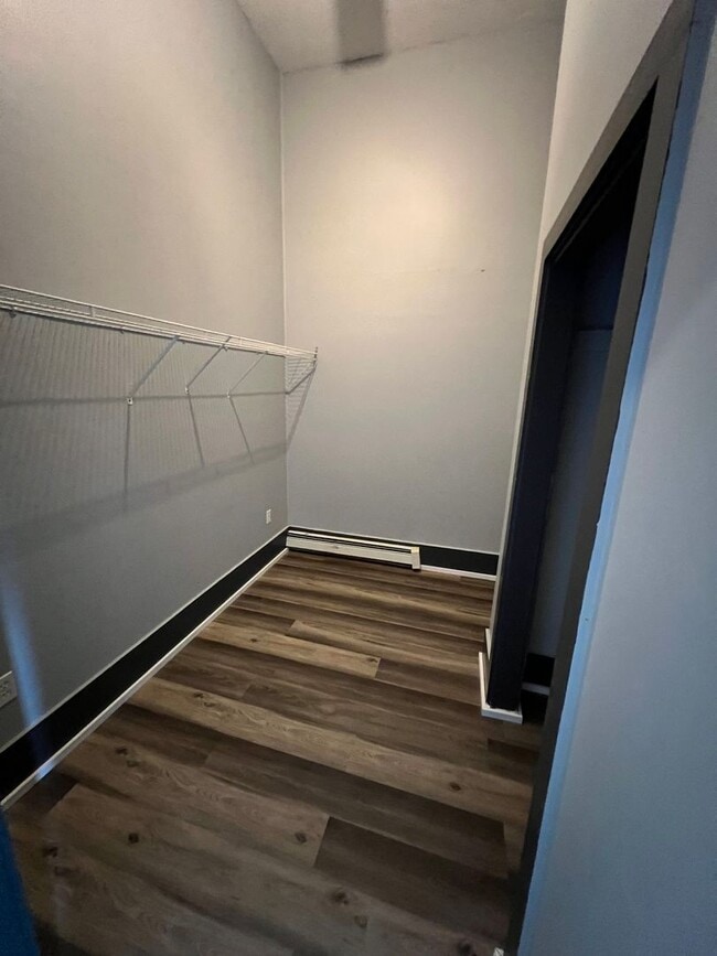 Building Photo - 317 S Clinton Ave