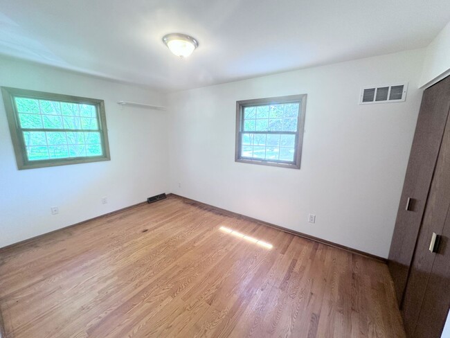 Building Photo - Kleisinger Duplex