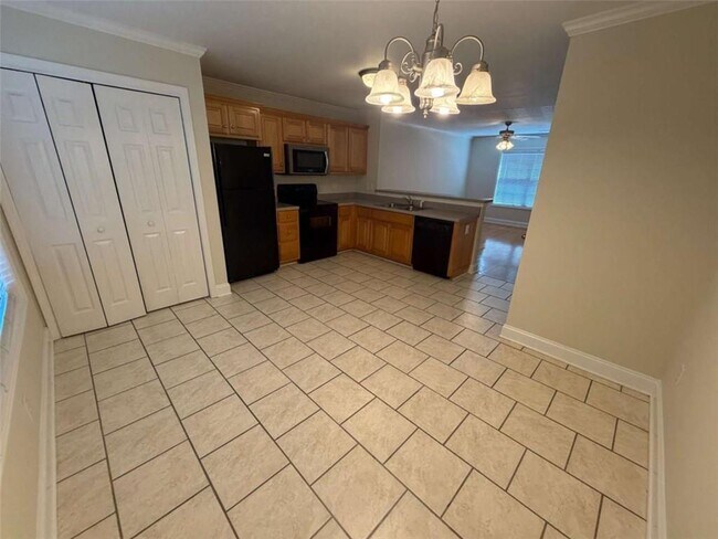 Building Photo - 105 Whitehead Rd