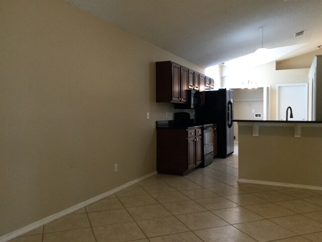 Building Photo - 11040 Fairhaven Way