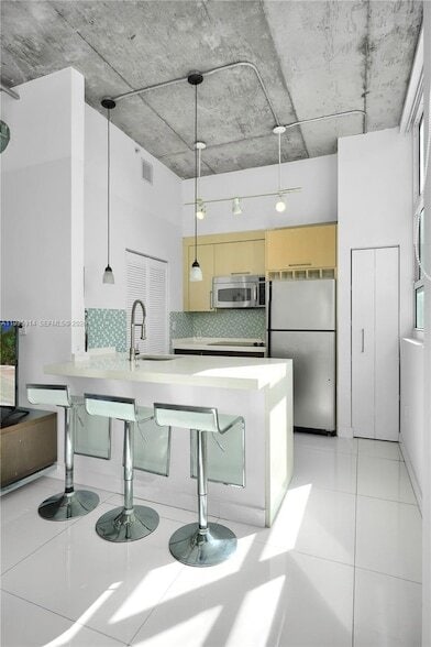 Building Photo - 2001 Biscayne Blvd