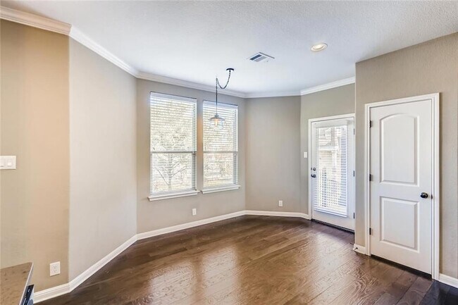 Building Photo - 7500 Colina Vista Loop