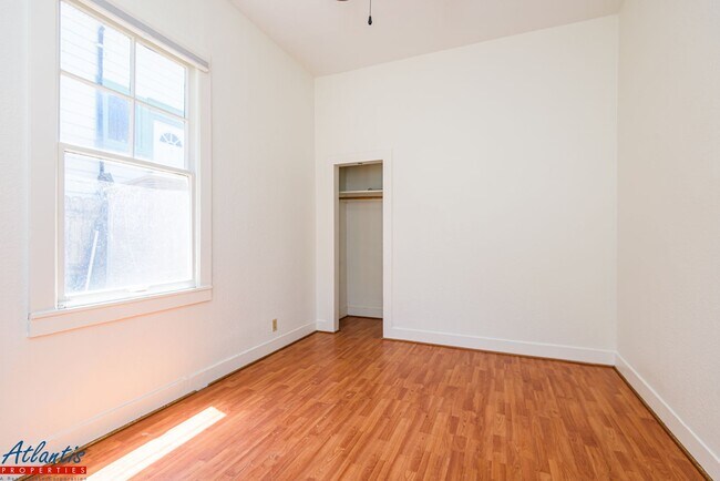 Building Photo - Lovely Downtown San Jose Home | Off-Street Parking