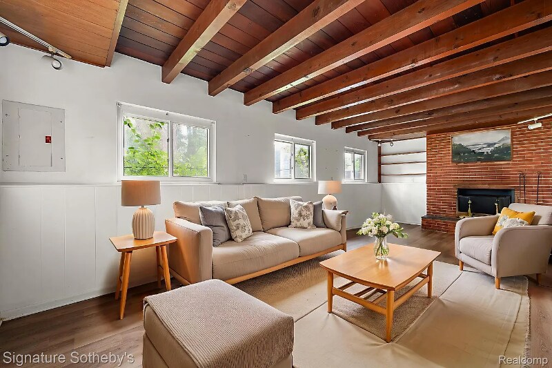 Building Photo - 3626 Hillside Dr