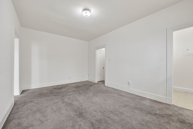 Interior Photo - 5400 LLC - CORPORATE