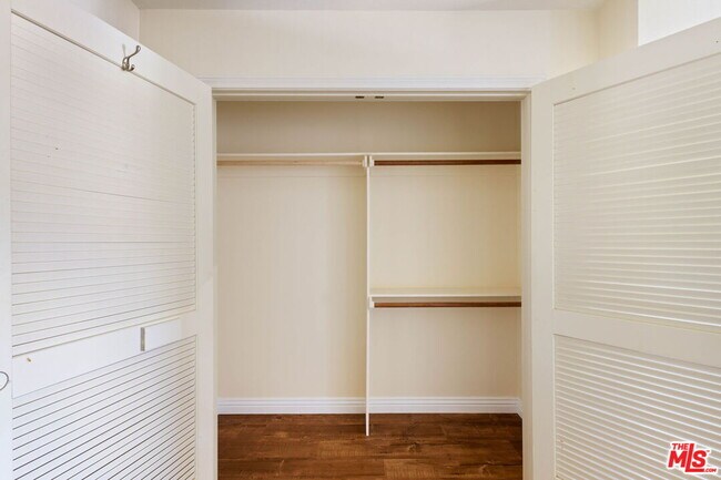 Building Photo - 5237 San Feliciano Dr
