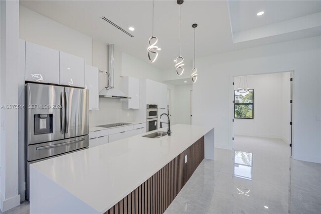 Building Photo - 3500 33rd St SW