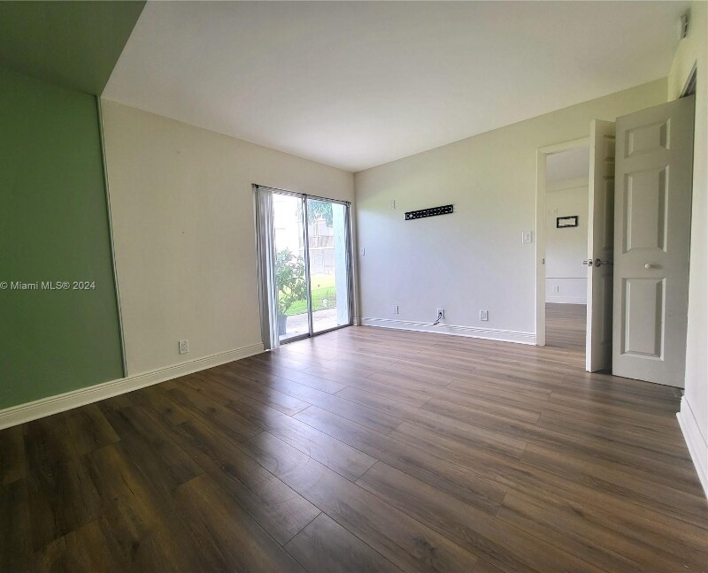 Building Photo - 8610 N Sherman Cir