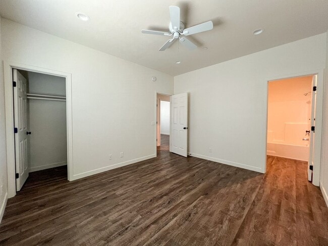 Building Photo - 29 Palms Home with Solar