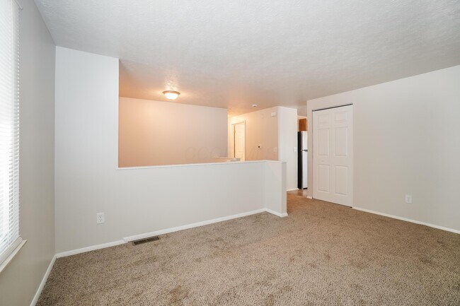 Building Photo - 3137 Dewbourne Dr
